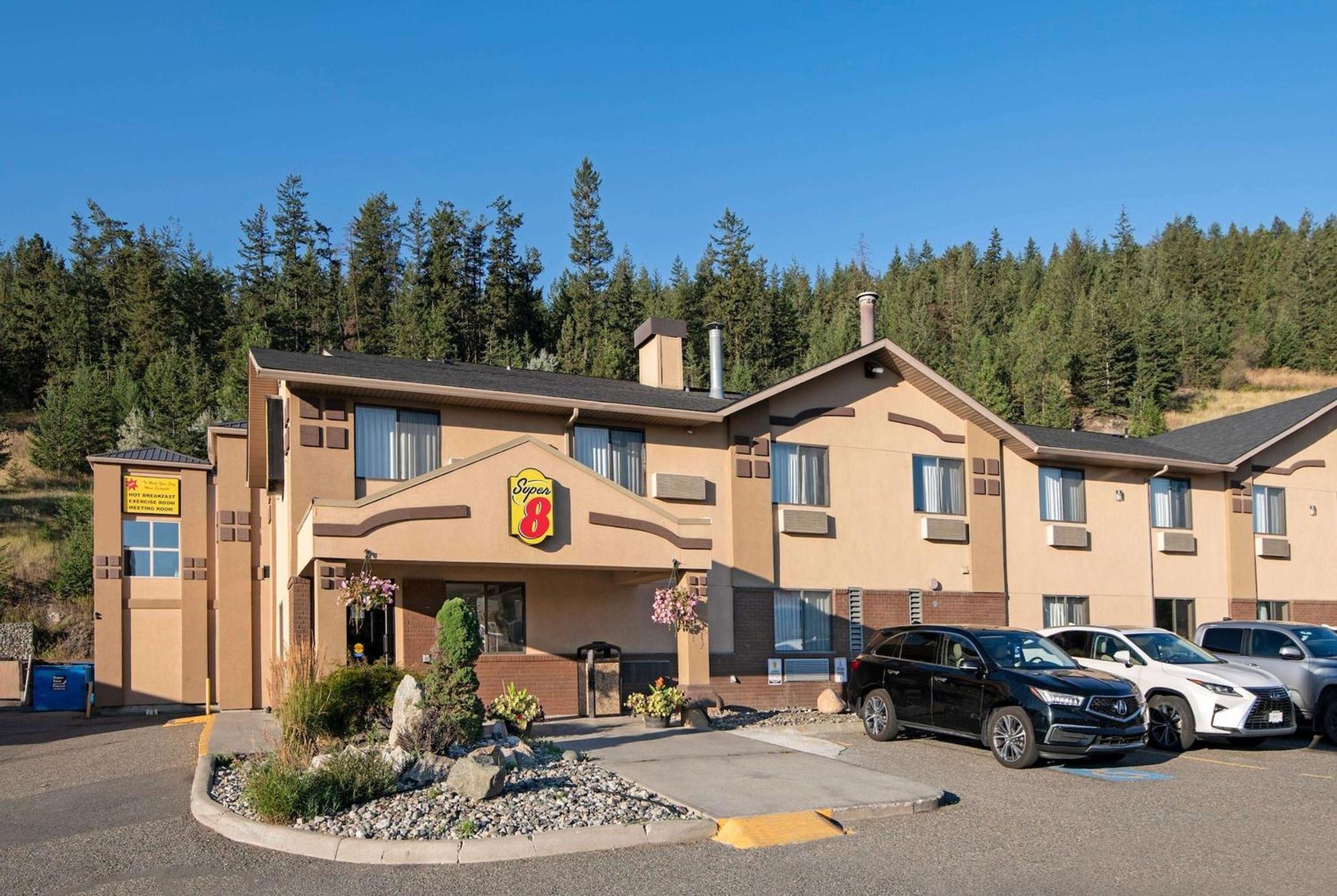 Super 8 By Wyndham Kamloops On The Hill Hotel Exterior photo