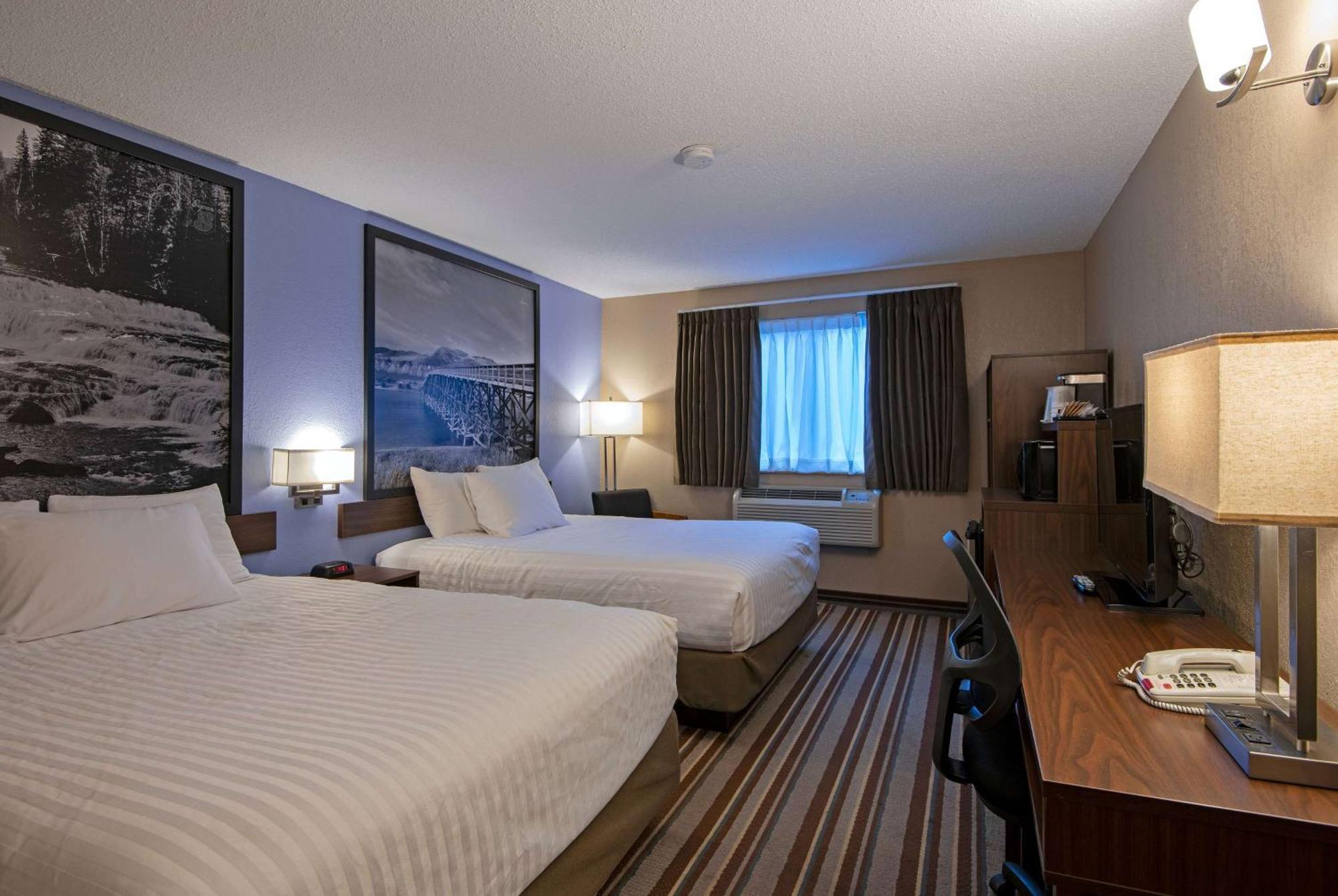 Super 8 By Wyndham Kamloops On The Hill Hotel Exterior photo